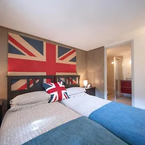  Chalet Beautiful 3 Bedroom In